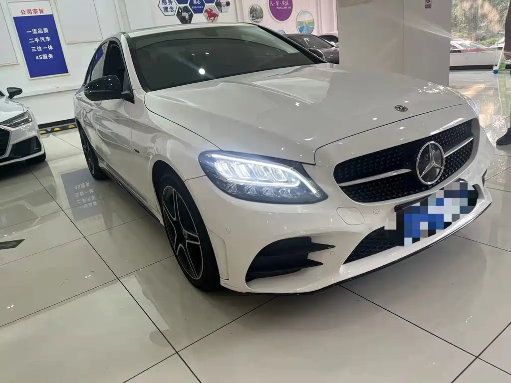 Mercedes-Benz C-Class 2021