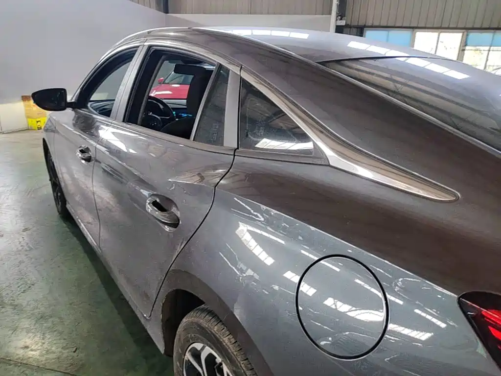 MG MG5 2025