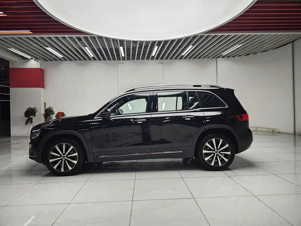 Mercedes-Benz GLB 2024 — фото 10