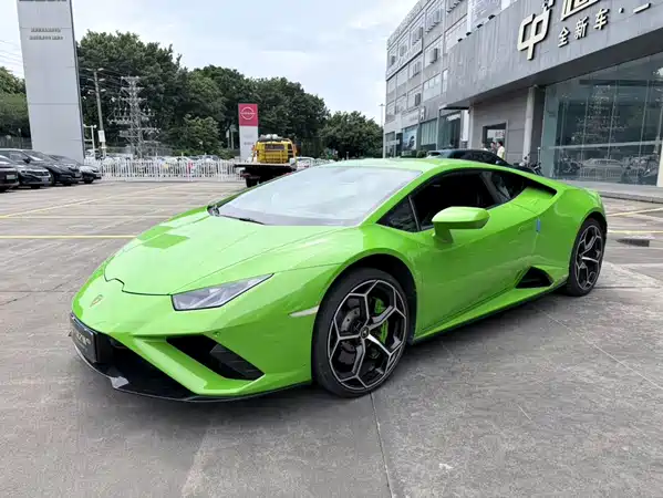 Lamborghini Huracan 2021