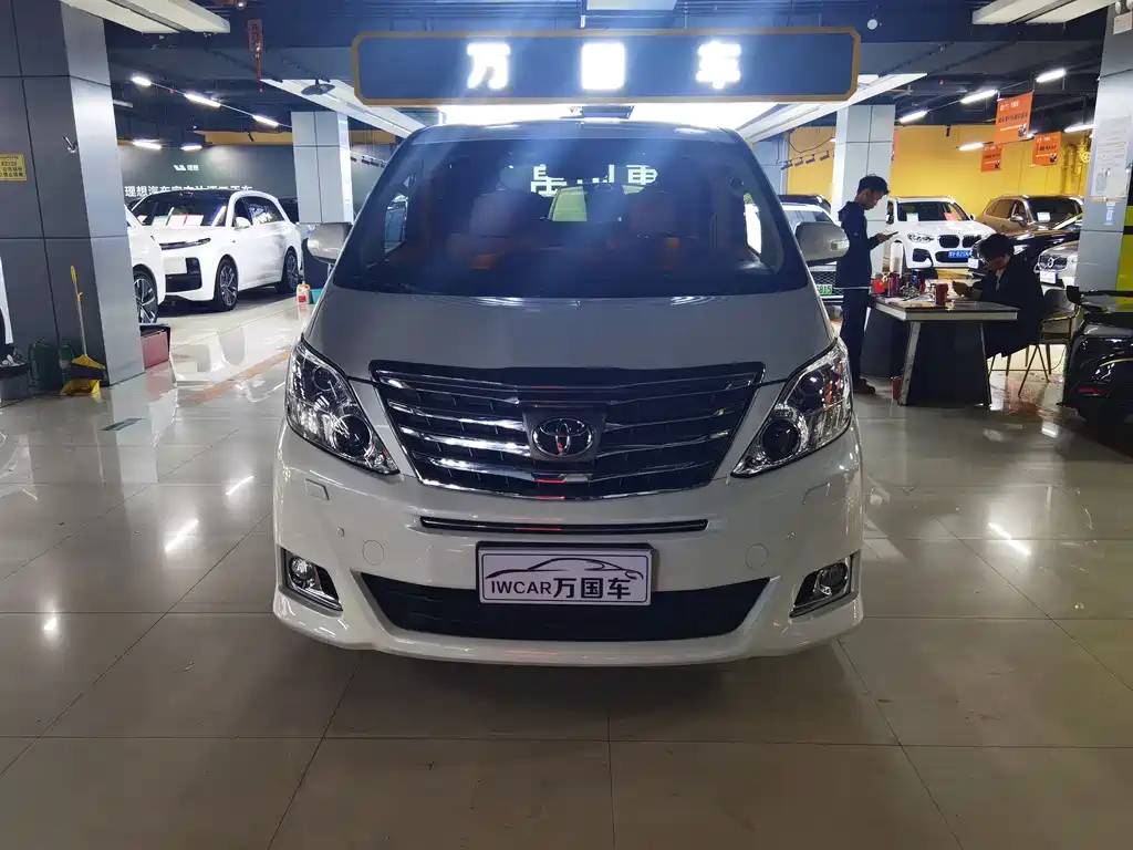 Toyota Alphard 2013 — фото 2