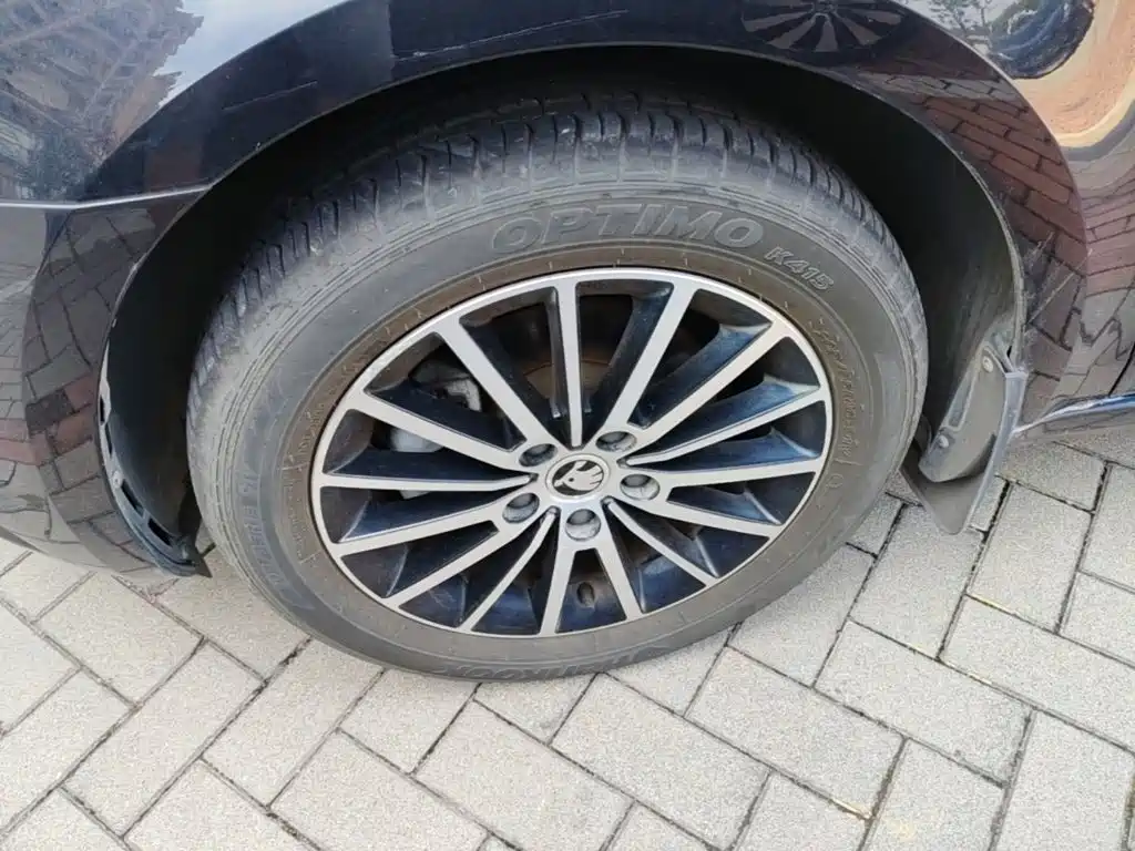 Skoda Octavia 2018 — фото 25