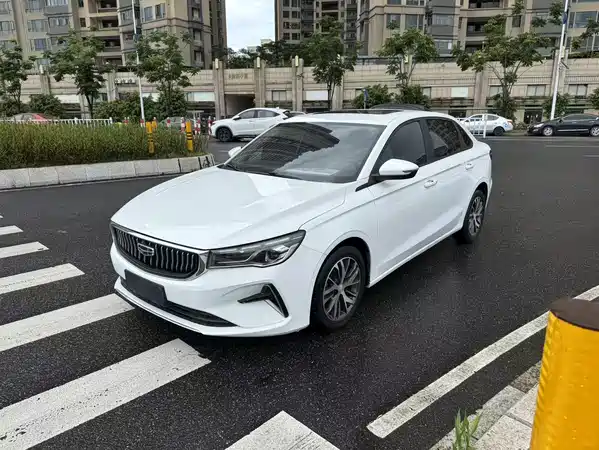 Geely Emgrand 2023