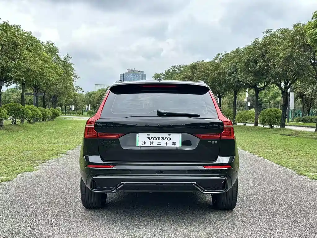 Volvo XC60 PHEV 2025 — фото 13