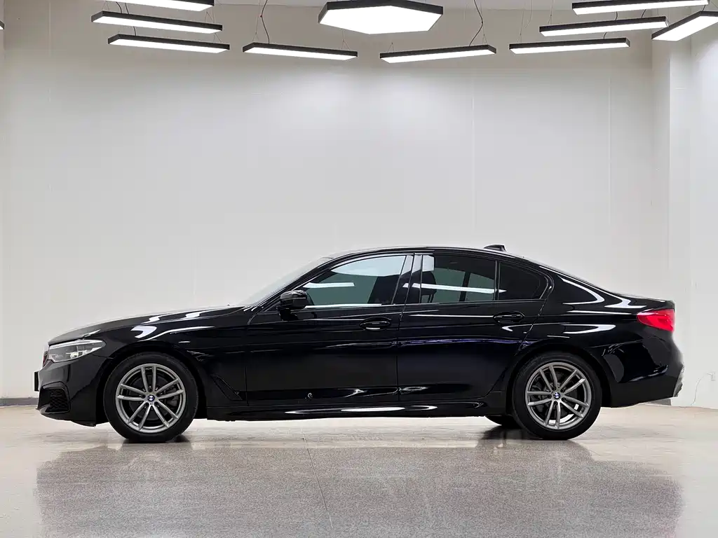 BMW 5 Series 2020