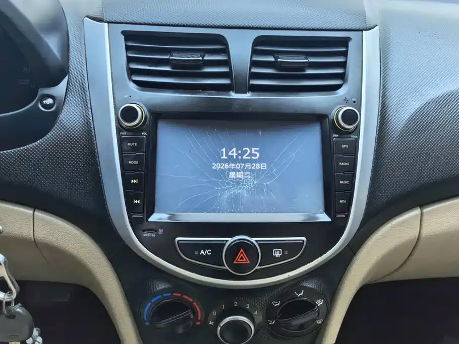Hyundai Accent 2016 — фото 13