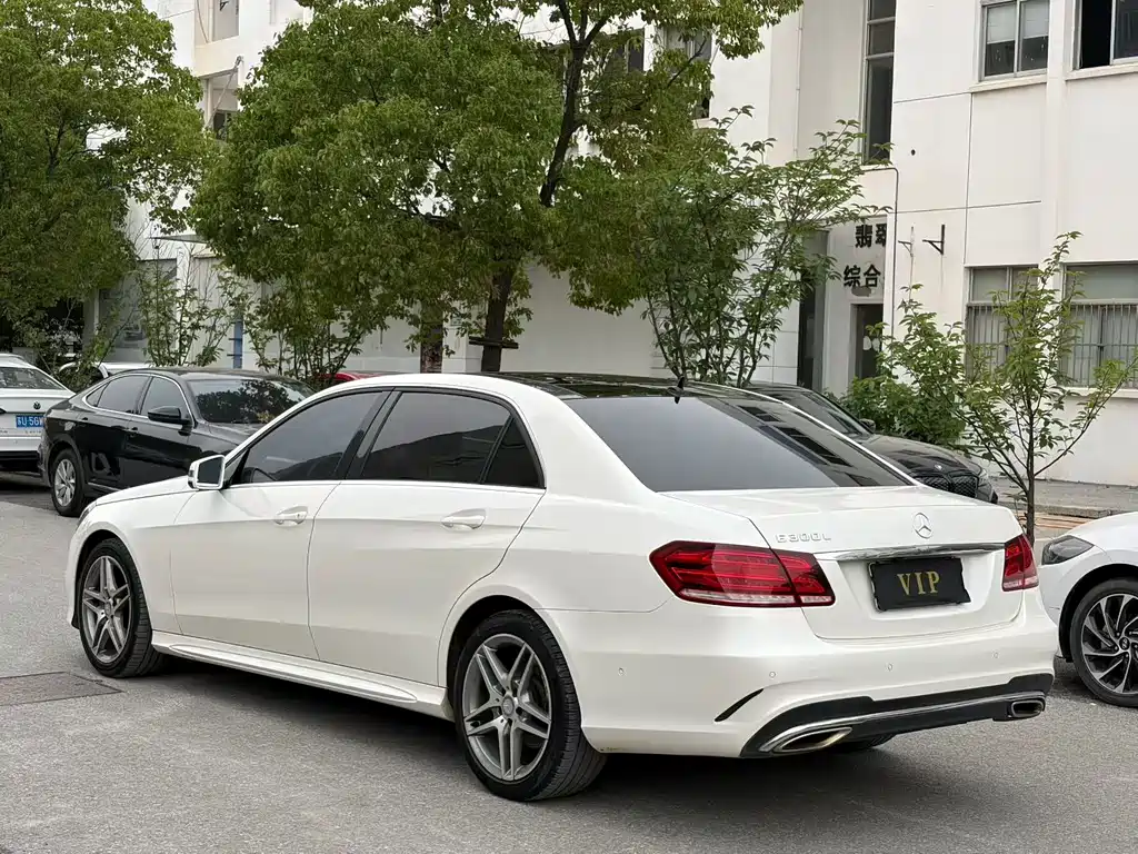 Mercedes-Benz E-Class 2016 — фото 9