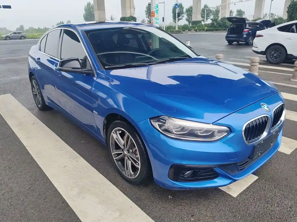 BMW 1 Series 2018 — фото 22