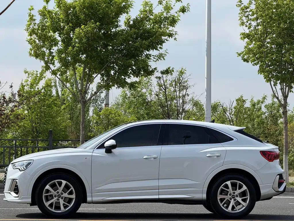 Audi Q3 Sportback 2022 — фото 4