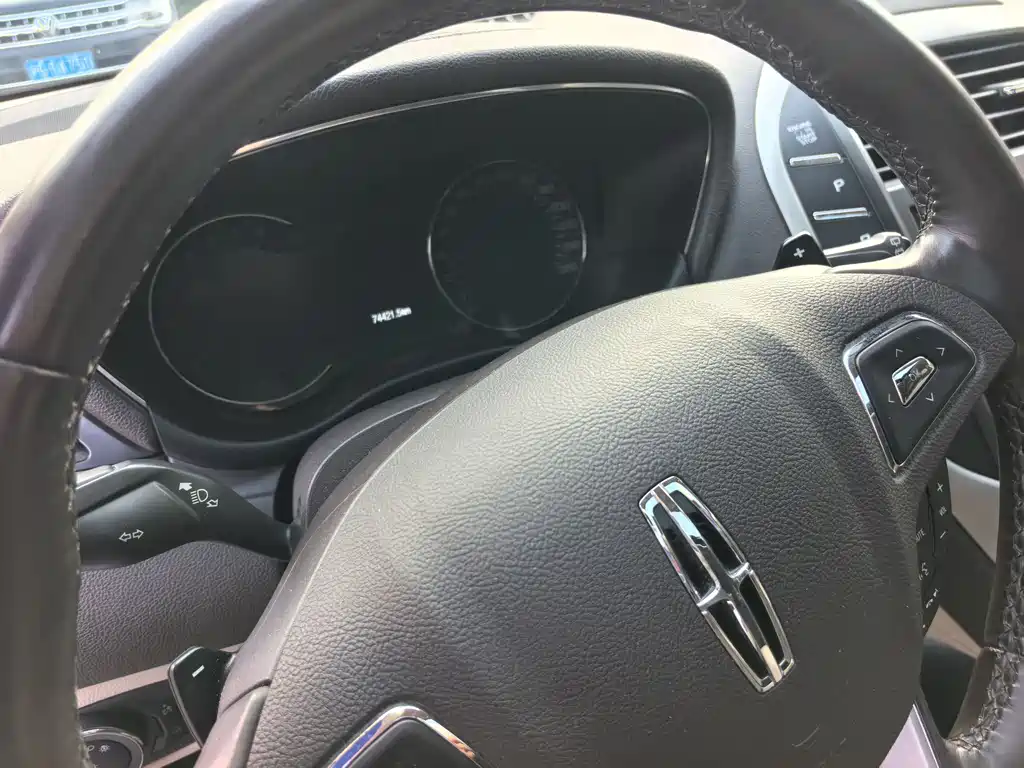 Lincoln MKC 2017 — фото 18