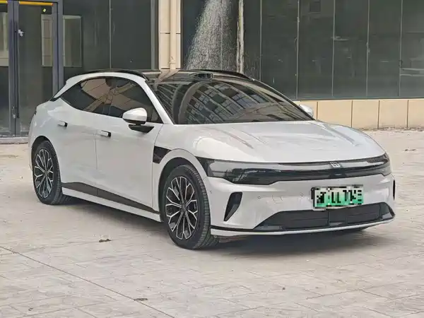 Zeekr 007GT 2025
