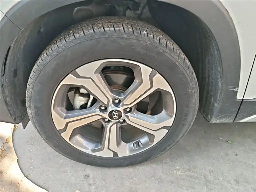 Hyundai Santa Fe 2023 — фото 23