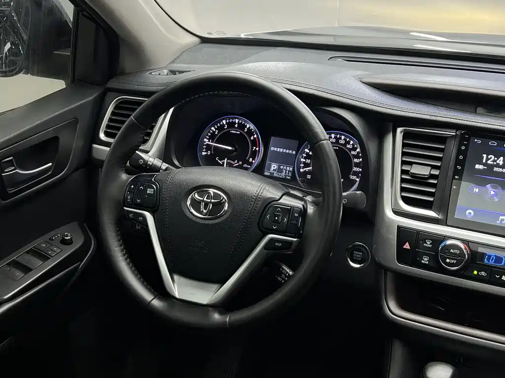 Toyota Highlander 2016 — фото 19