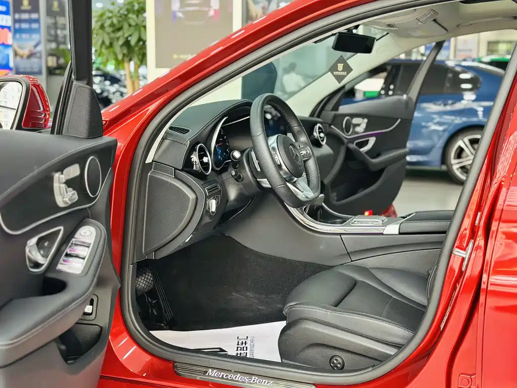 Mercedes-Benz C-Class 2021