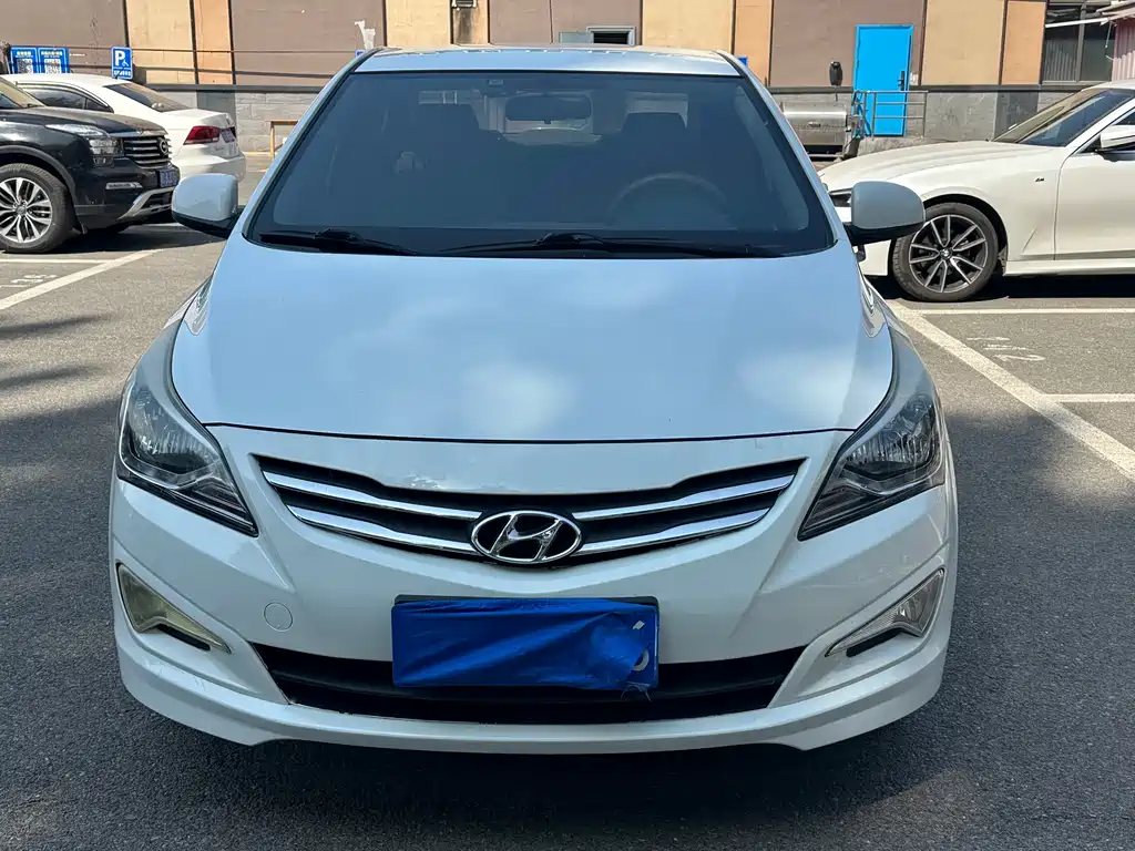 Hyundai Verna 2016 — фото 6