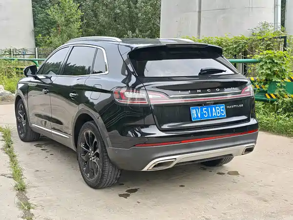 Lincoln Nautilus 2021