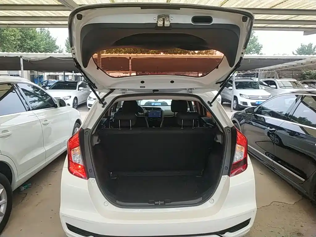 Honda Fit 2018 — фото 19