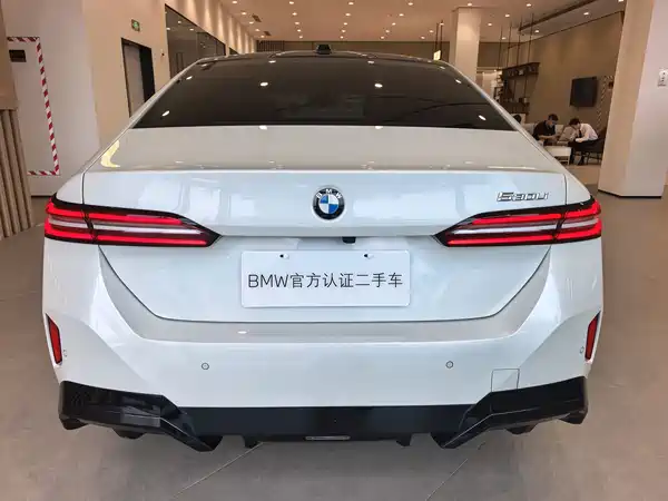 BMW 5 Series 2024