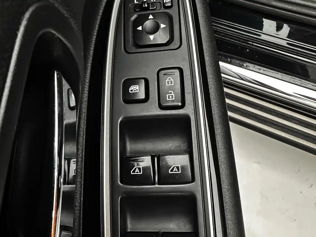 Mitsubishi Outlander 2022 — фото 18