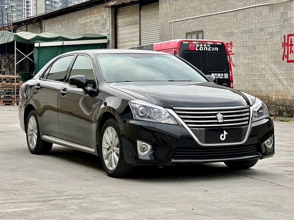 Toyota Crown 2013 — фото 3