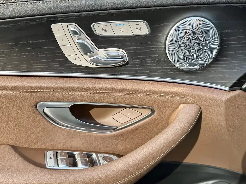 Mercedes-Benz E-Class 2021 — фото 9
