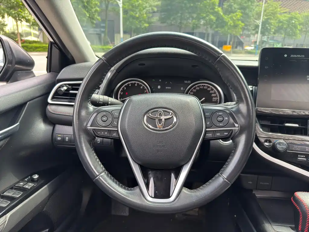 Toyota Camry 2022 — фото 15