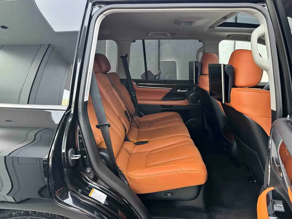 Lexus LX 2019 — фото 11