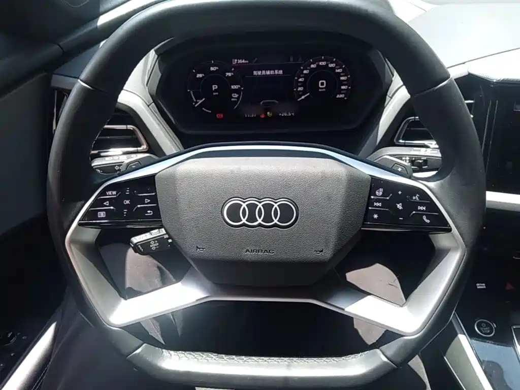 Audi Q5 e-tron 2023 — фото 7