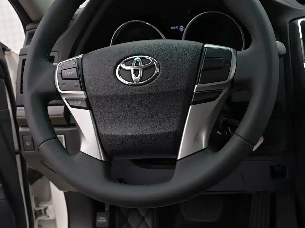 Toyota Reiz 2018 — фото 13