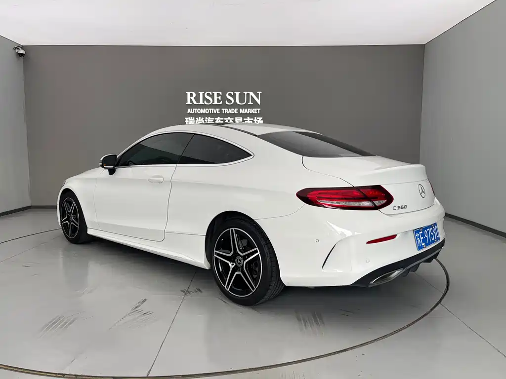 Mercedes-Benz C-Class 2019 — фото 6