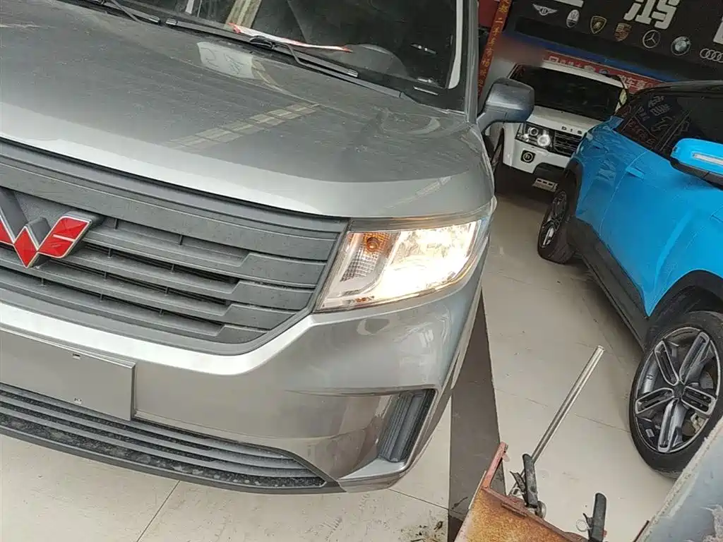 Wuling Hongguang PLUS 2020 — фото 24
