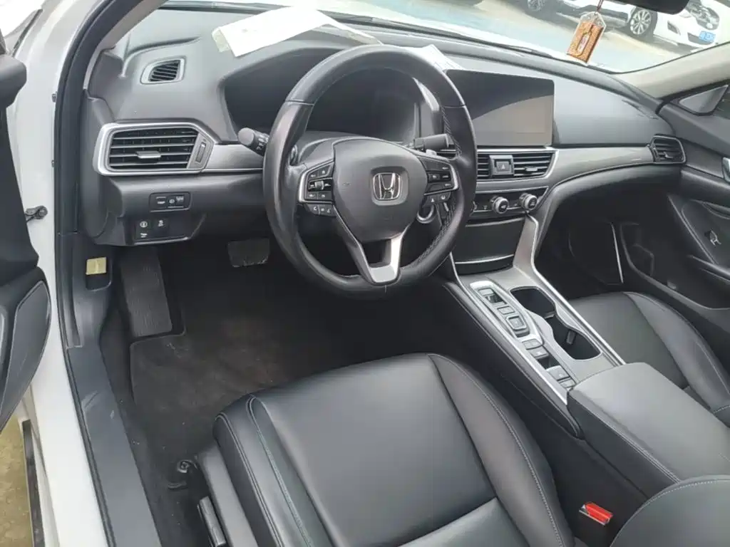Honda Accord 2023 — фото 10