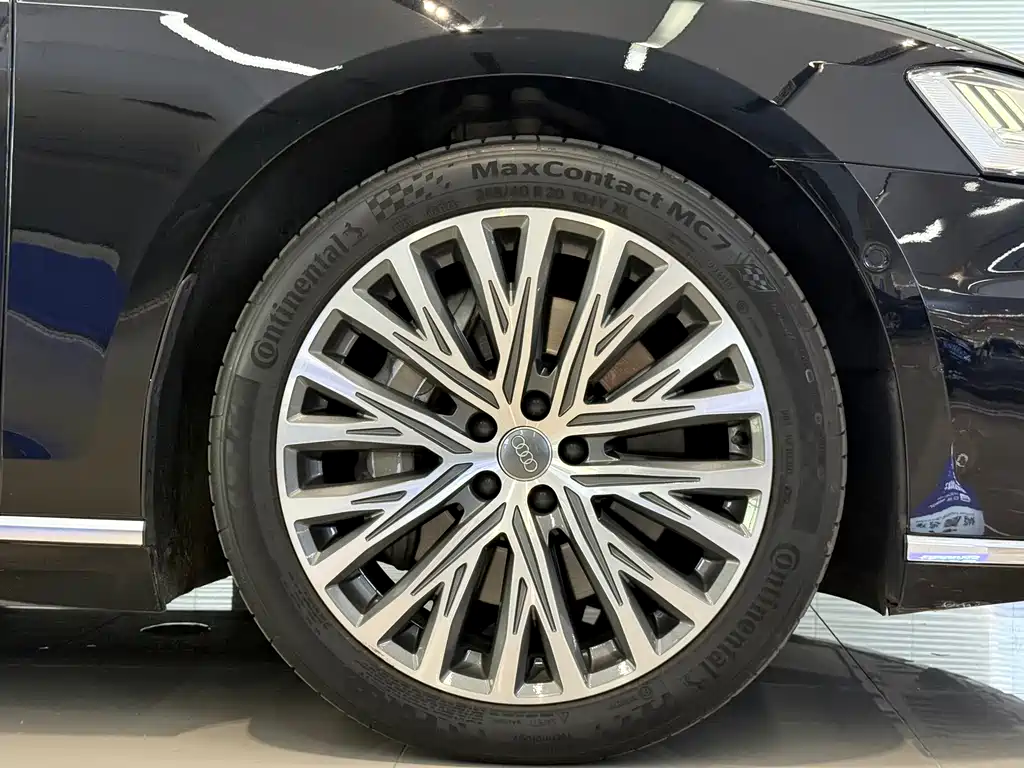 Audi A8 2020 — фото 18