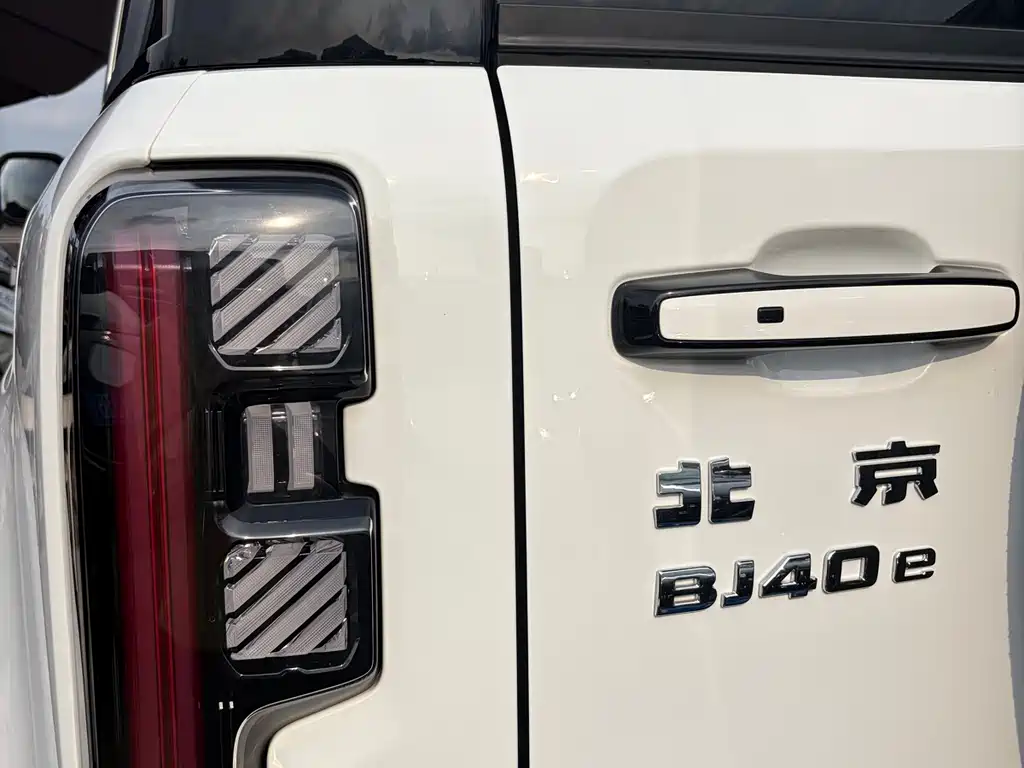 Beijing Off-Road BJ40 EREV 2025 — фото 17