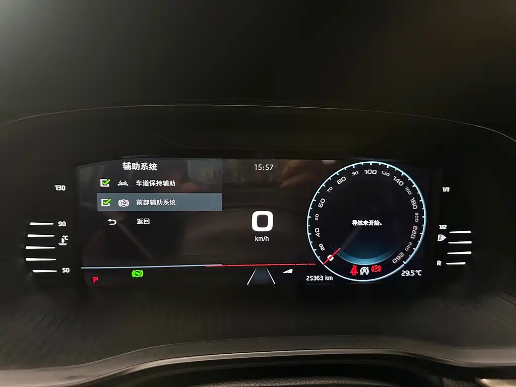 Skoda Octavia 2023 — фото 15