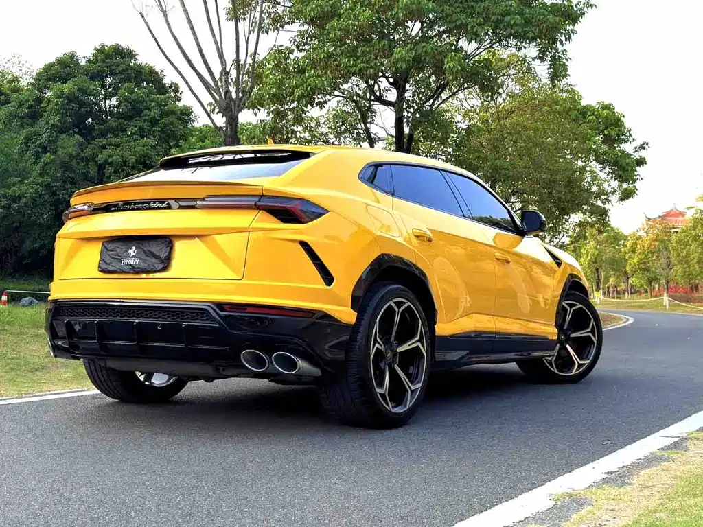 Lamborghini Urus 2022