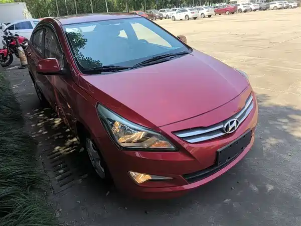 Hyundai Accent 2014