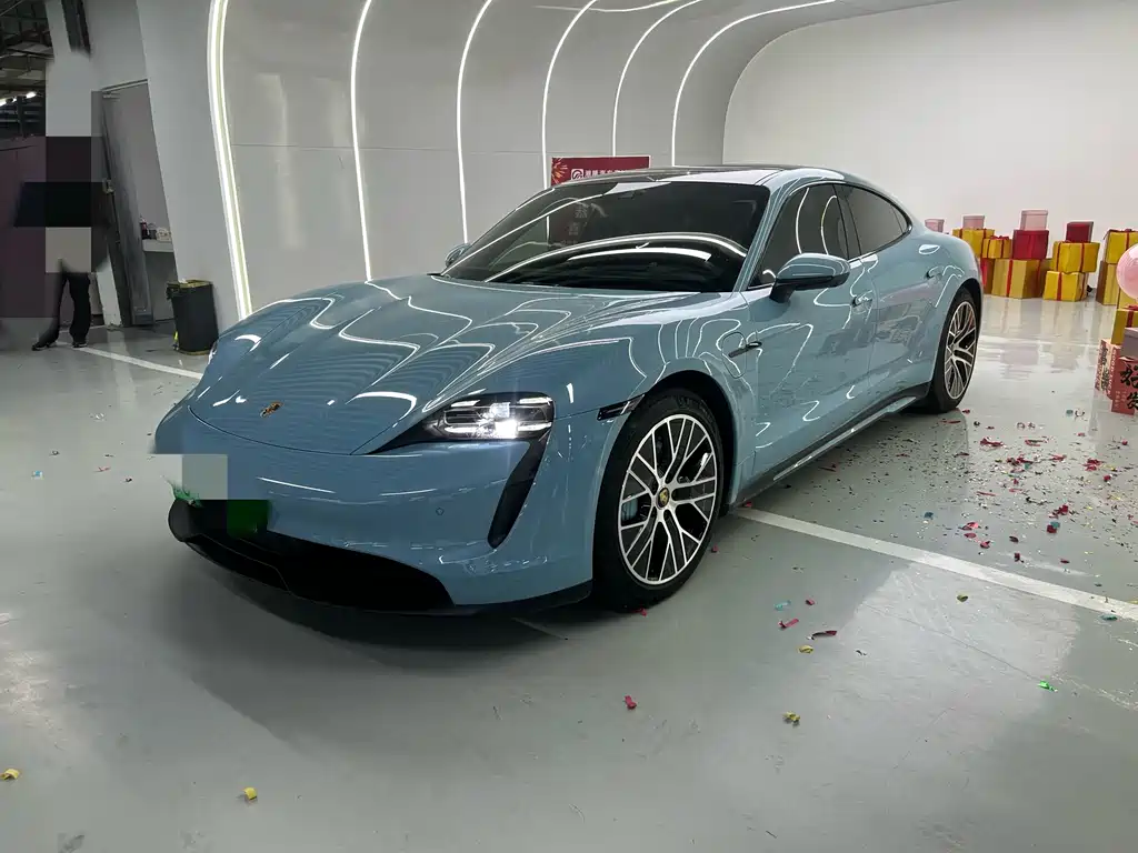 Porsche Taycan 2022
