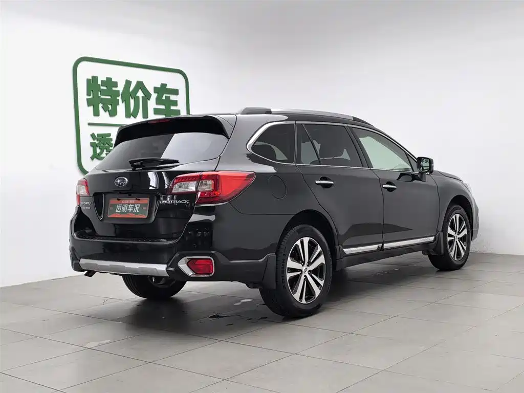 Subaru Outback 2018 — фото 2