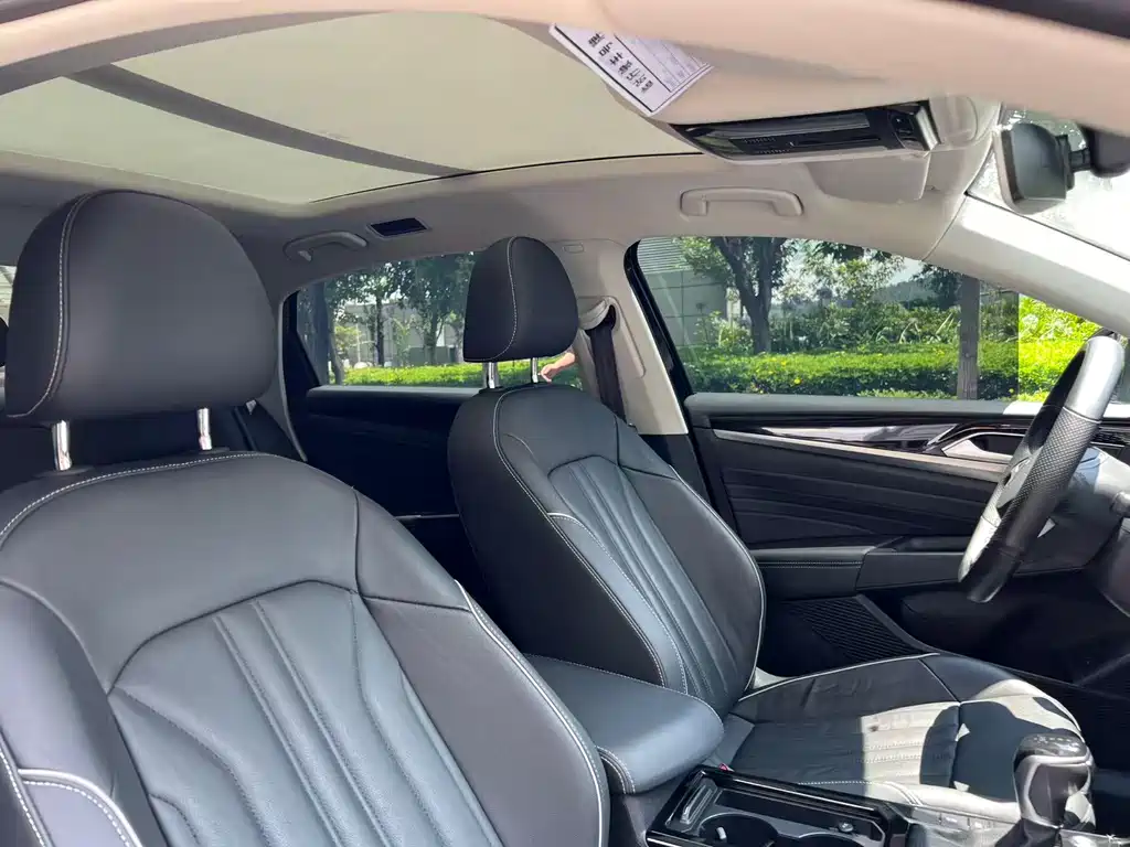 Volkswagen Passat 2022 — фото 23