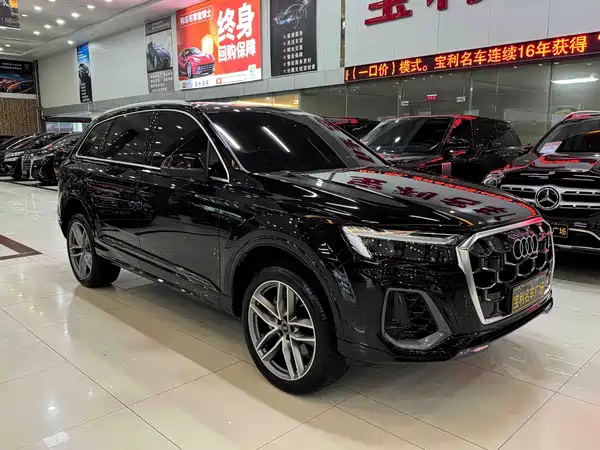 Audi Q7 2025