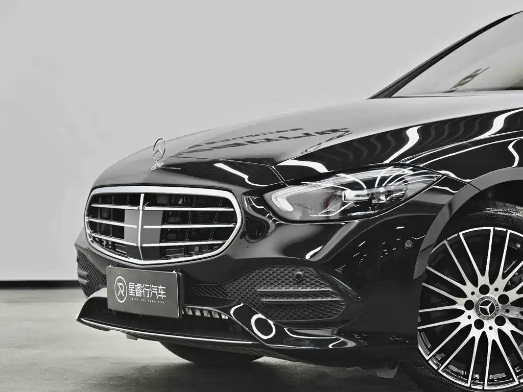 Mercedes-Benz C-Class 2023 — фото 2