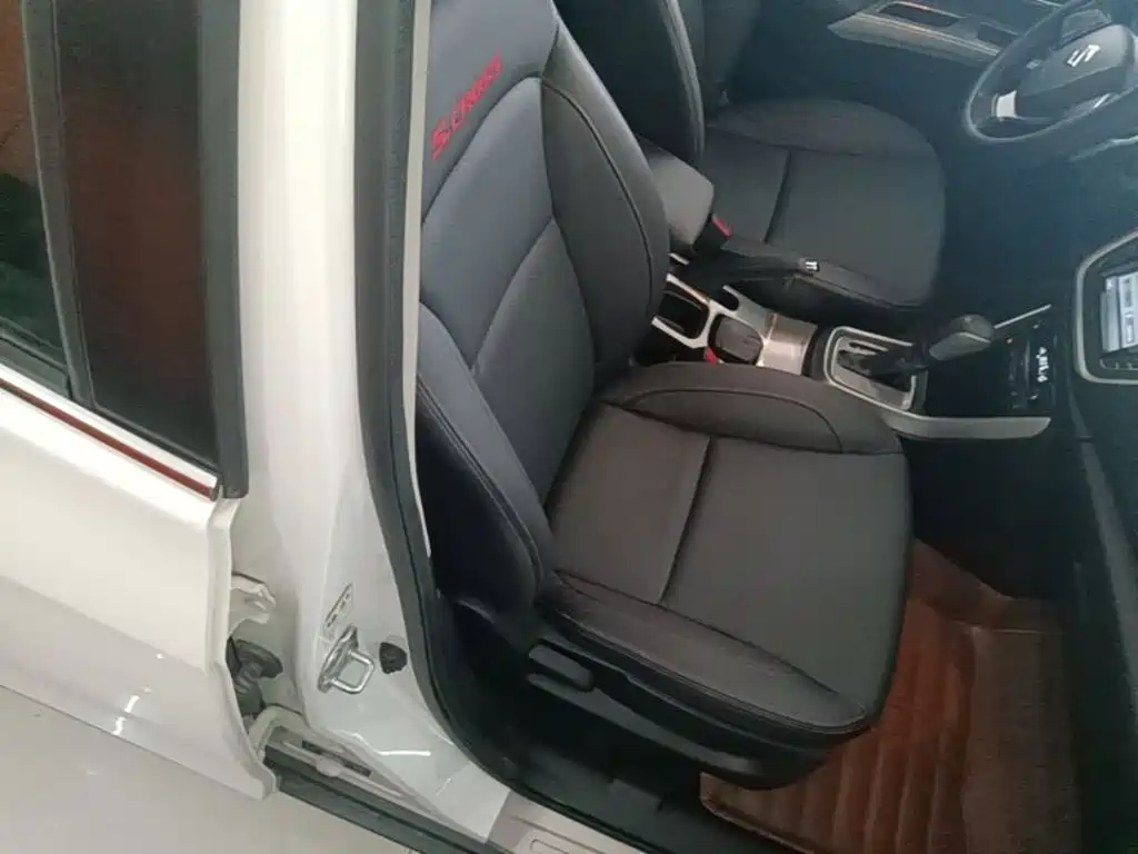 Suzuki S-Cross 2015 — фото 25
