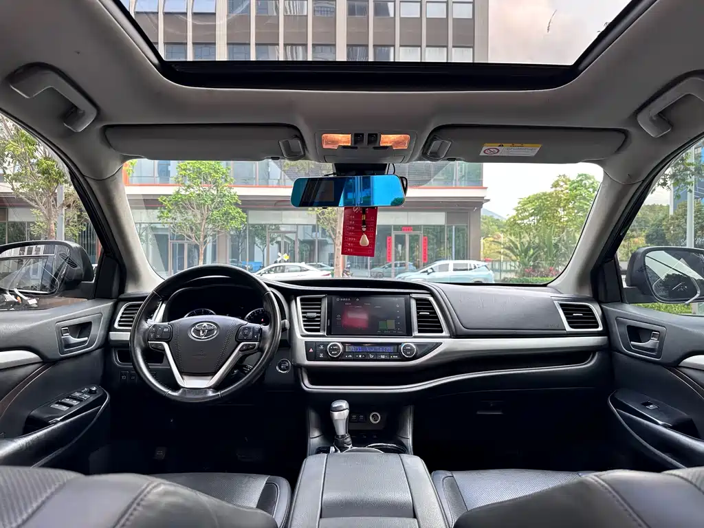 Toyota Highlander 2020 — фото 9