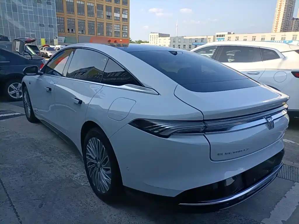 Buick Zhijing L7 2025 — фото 5
