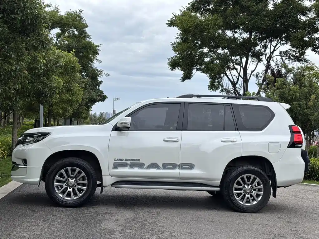 Toyota Prado 2019 — фото 4