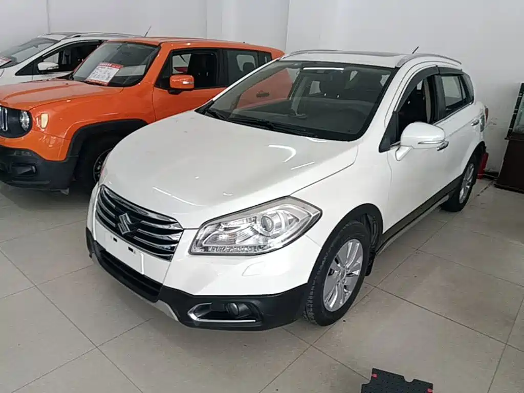 Suzuki S-Cross 2015