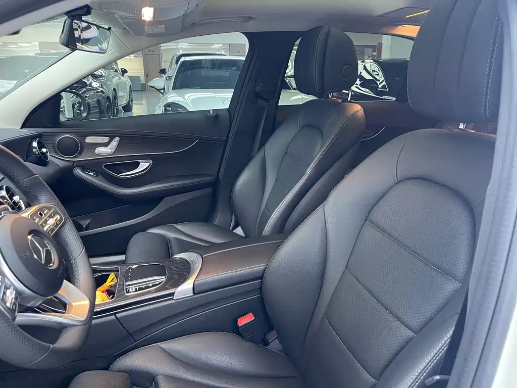 Mercedes-Benz C-Class 2021