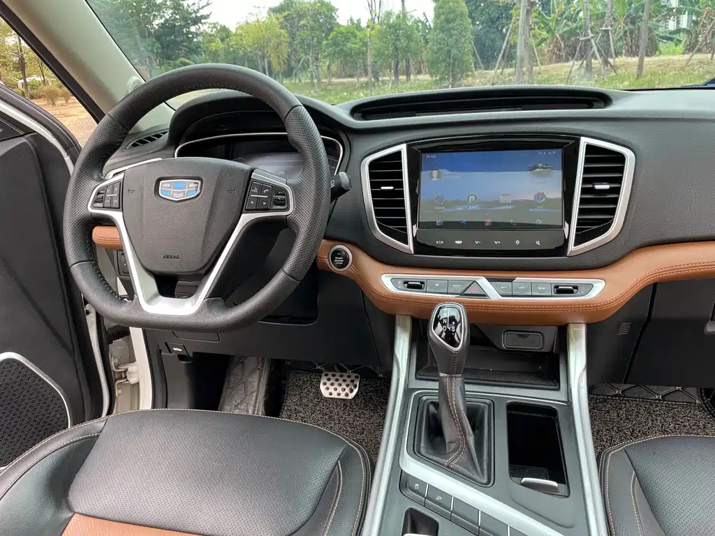 Geely Vision X6 2018 — фото 13