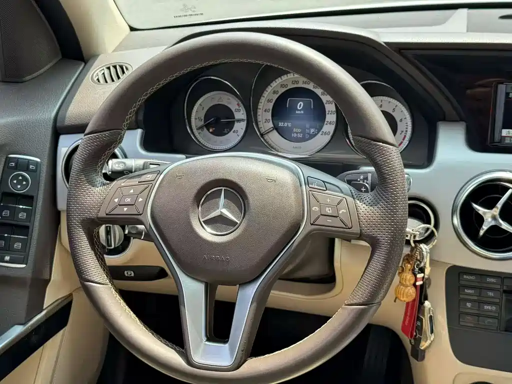 Mercedes-Benz GLK-Class 2015